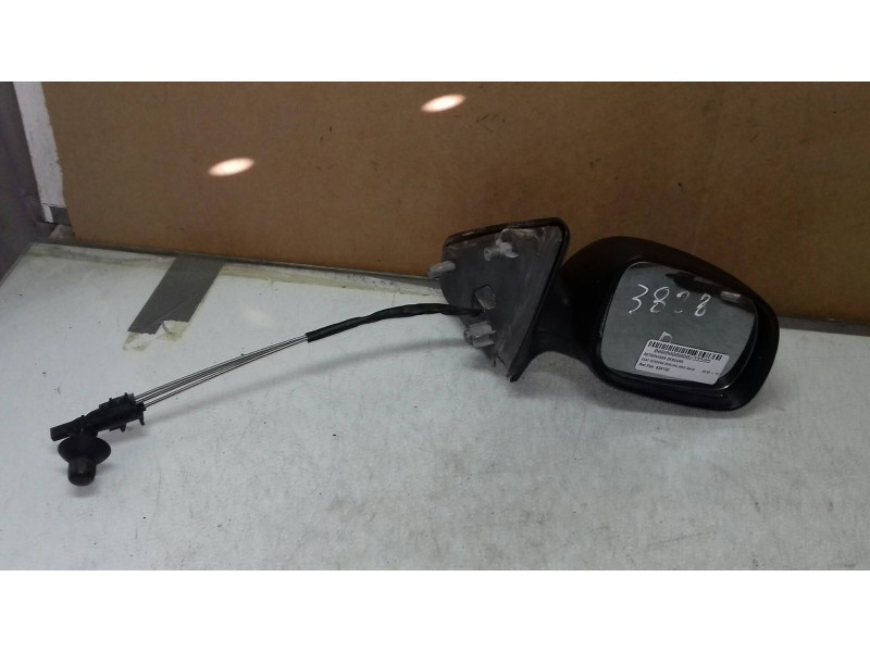 Recambio de retrovisor derecho para seat cordoba berlina (6k2) stella referencia OEM IAM 836132  MANUAL