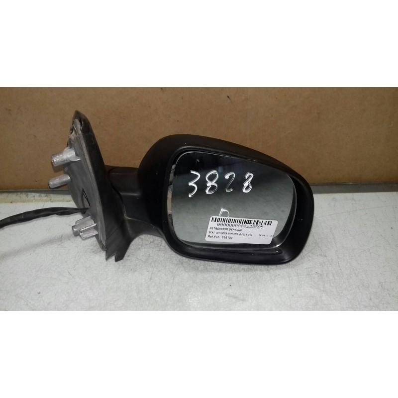 Recambio de retrovisor derecho para seat cordoba berlina (6k2) stella referencia OEM IAM 836132  MANUAL
