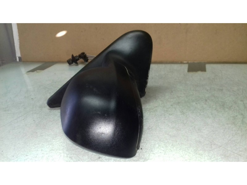 Recambio de retrovisor derecho para seat cordoba berlina (6k2) stella referencia OEM IAM 836132  MANUAL