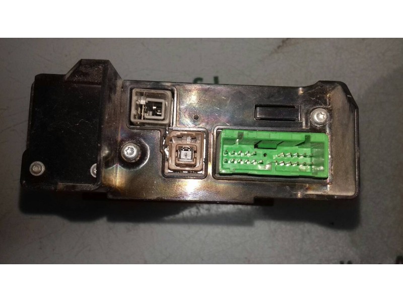 Recambio de mando multifuncion para volvo s60 berlina 2.4 d referencia OEM IAM 30657525 826 02W47 TELEFONO