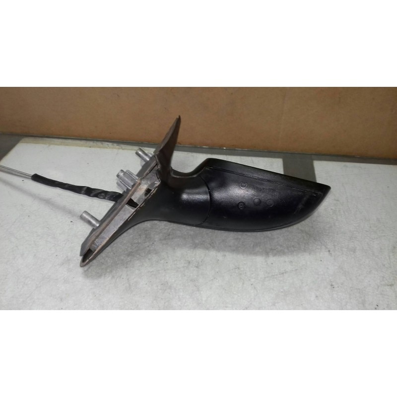 Recambio de retrovisor derecho para seat cordoba berlina (6k2) stella referencia OEM IAM 836132  MANUAL