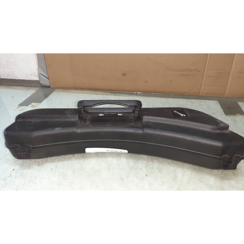 Recambio de herramientas para audi a4 berlina (8e) 2.0 tdi 16v (103kw) referencia OEM IAM 8E0012111A  CAJA HERRAMIENTAS