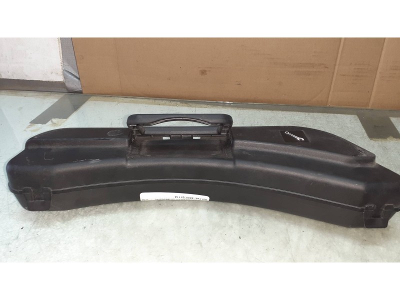 Recambio de herramientas para audi a4 berlina (8e) 2.0 tdi 16v (103kw) referencia OEM IAM 8E0012111A  CAJA HERRAMIENTAS