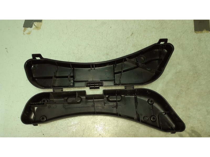 Recambio de herramientas para audi a4 berlina (8e) 2.0 tdi 16v (103kw) referencia OEM IAM 8E0012111A  CAJA HERRAMIENTAS