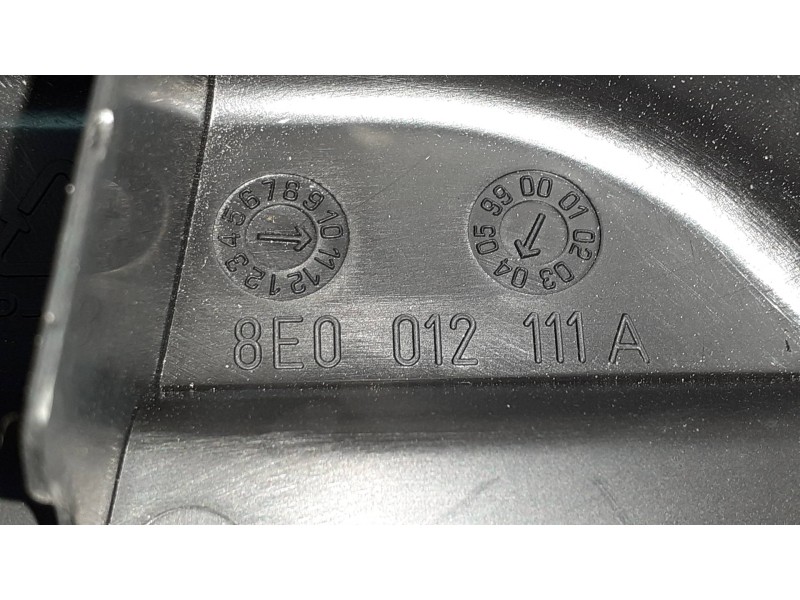 Recambio de herramientas para audi a4 berlina (8e) 2.0 tdi 16v (103kw) referencia OEM IAM 8E0012111A  CAJA HERRAMIENTAS