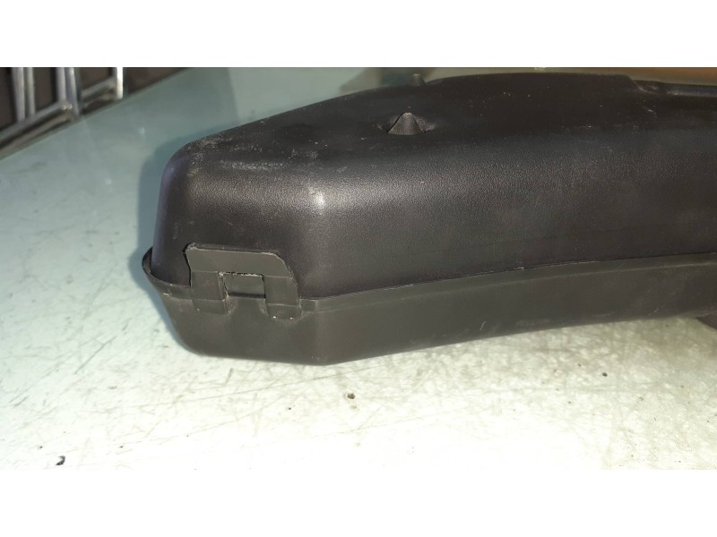 Recambio de herramientas para audi a4 berlina (8e) 2.0 tdi 16v (103kw) referencia OEM IAM 8E0012111A  CAJA HERRAMIENTAS