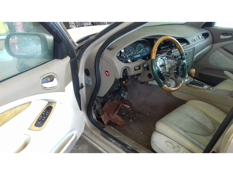 jaguar s-type del año 2000