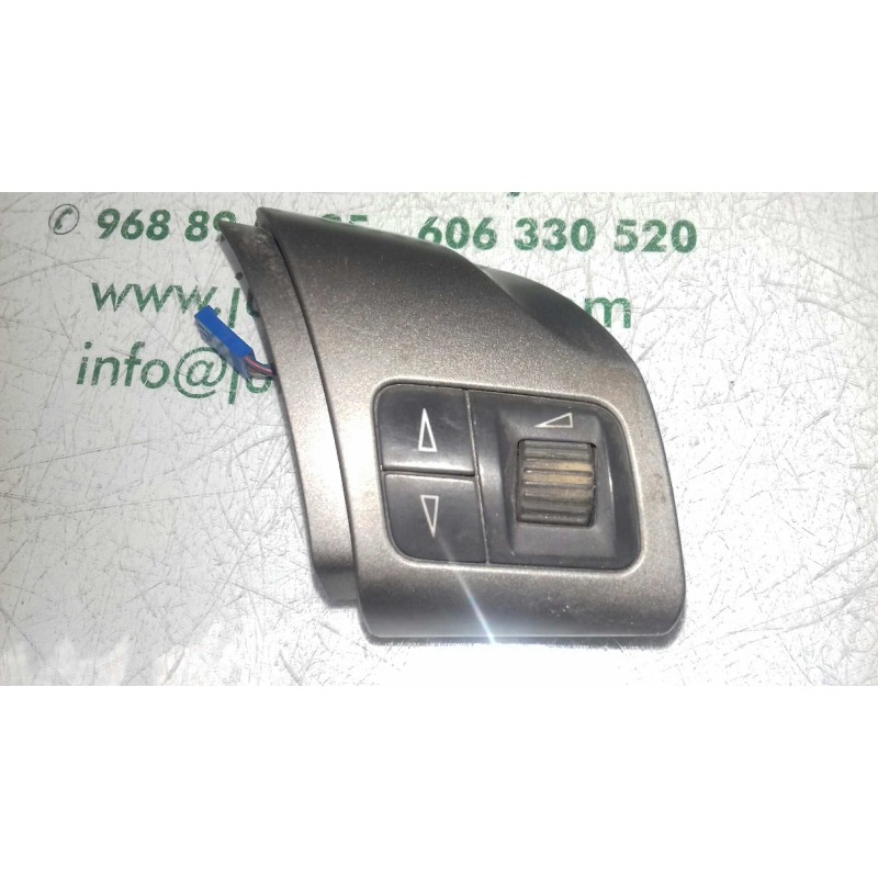 Recambio de interruptor para opel vectra c berlina comfort referencia OEM IAM 305203720057AA 88119804 CONTROL DEL VOLANTE