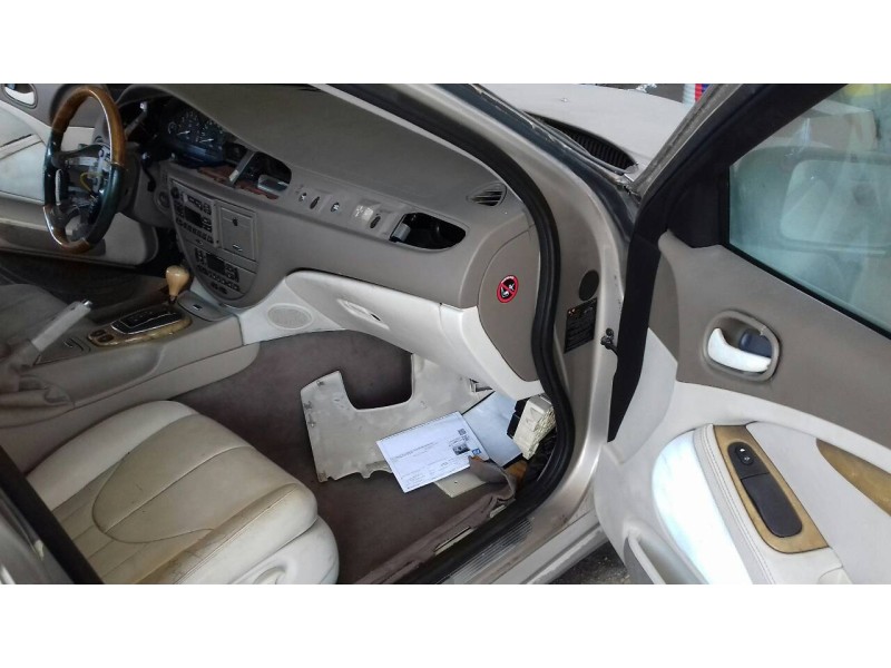 jaguar s-type del año 2000