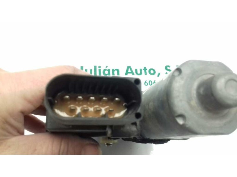 Recambio de motor elevalunas delantero derecho para mercedes-benz clase a (w168) referencia OEM IAM 0130821698 119830301 0507311