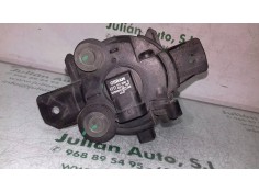 Recambio de faro antiniebla izquierdo para nissan primera berlina (p12) acenta referencia OEM IAM 26155AU300 VALEO 2 PINES 2