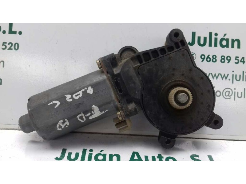 Recambio de motor elevalunas trasero derecho para mercedes-benz clase c (w202) berlina referencia OEM IAM 0130821672  