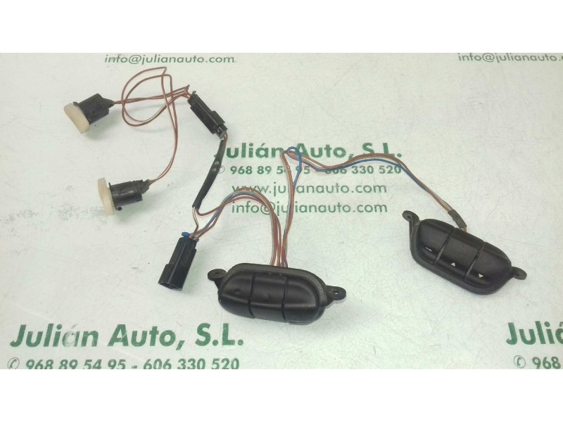Recambio de mando volante para opel vectra b caravan básico referencia OEM IAM 15689800 90508669 