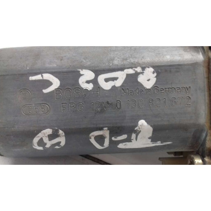 Recambio de motor elevalunas trasero derecho para mercedes-benz clase c (w202) berlina referencia OEM IAM 0130821672  