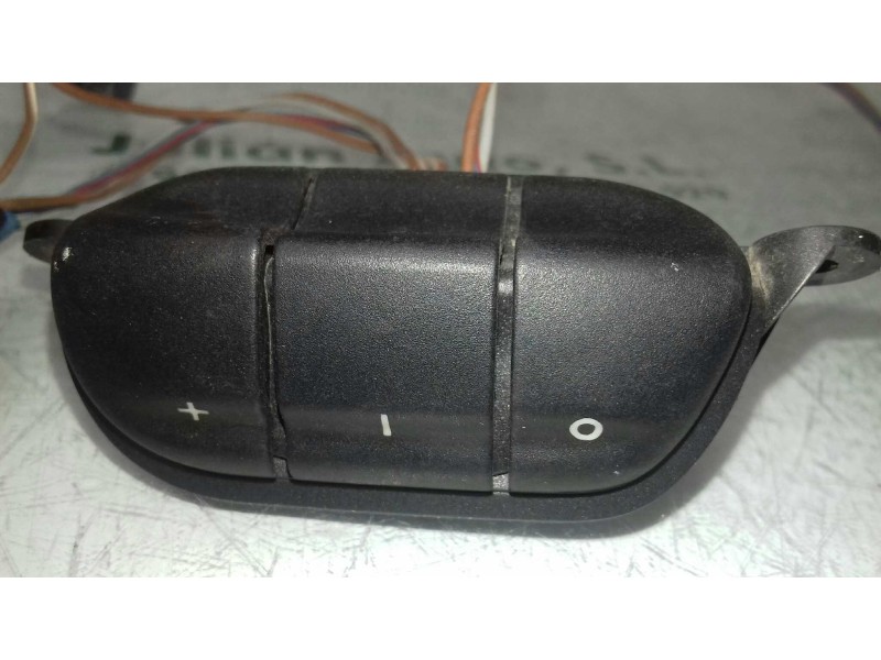 Recambio de mando volante para opel vectra b caravan básico referencia OEM IAM 15689800 90508669 