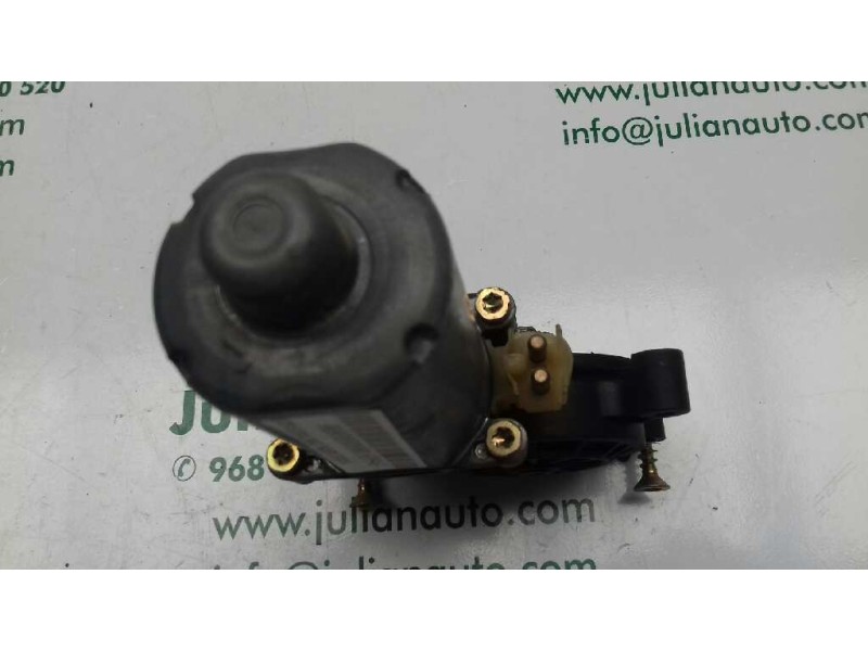 Recambio de motor elevalunas trasero derecho para mercedes-benz clase c (w202) berlina referencia OEM IAM 0130821672  