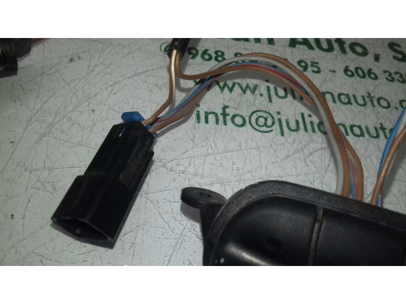 Recambio de mando volante para opel vectra b caravan básico referencia OEM IAM 15689800 90508669 