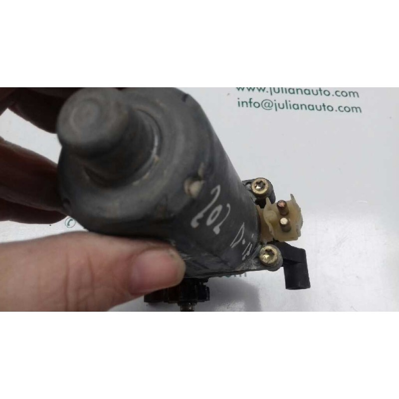 Recambio de motor elevalunas delantero izquierdo para mercedes-benz clase c (w202) berlina referencia OEM IAM 0130821638 1930271