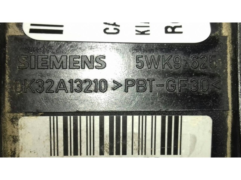 Recambio de caudalimetro para kia rio 1.5 cat referencia OEM IAM 5WK9625 0K32A13210 3 PINES
