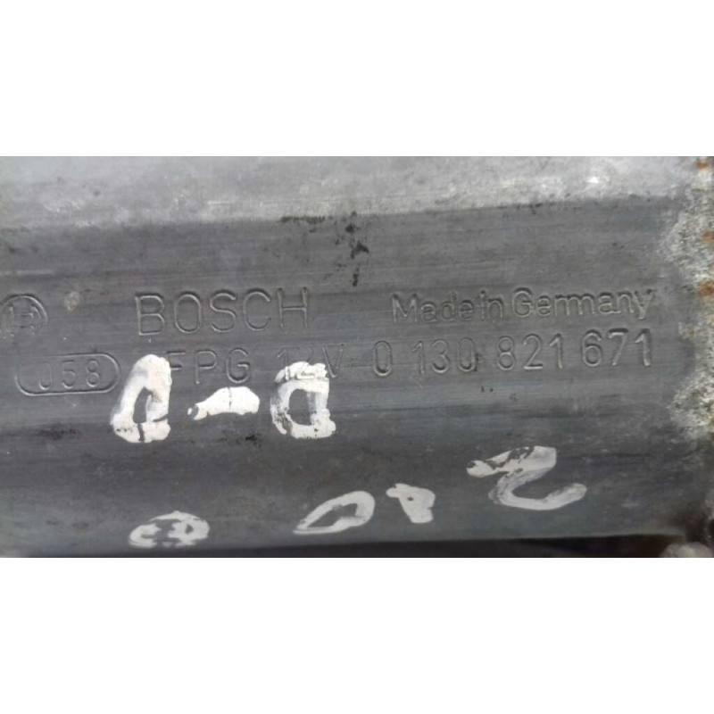 Recambio de motor elevalunas delantero derecho para mercedes-benz clase e (w210) berlina referencia OEM IAM 0130821671  