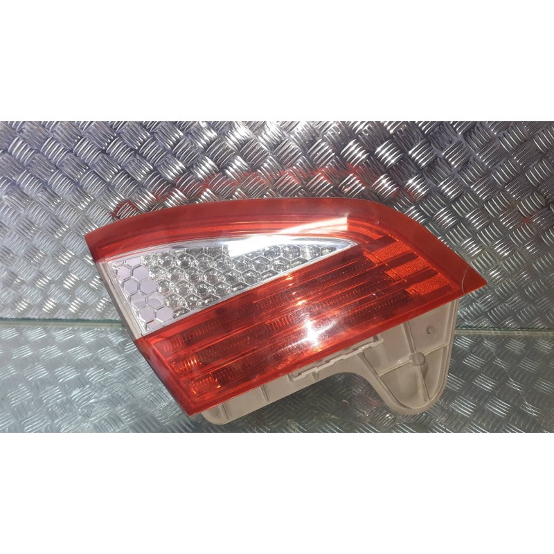 Recambio de piloto trasero izquierdo interior para ford mondeo ber. (ca2) ghia referencia OEM IAM 7S7113A603A  TK8510