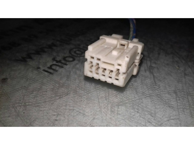 Recambio de retrovisor izquierdo para nissan x-trail (t30) comfort referencia OEM IAM 010621  ELECTRICO