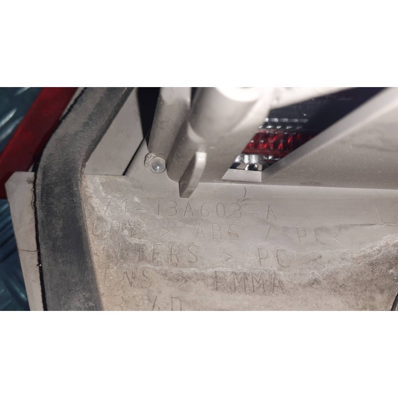 Recambio de piloto trasero izquierdo interior para ford mondeo ber. (ca2) ghia referencia OEM IAM 7S7113A603A  TK8510