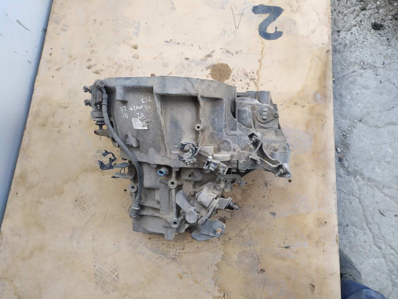 Recambio de caja cambios para nissan primera berlina (p12) acenta referencia OEM IAM AV964VA  6 VELOCIDADES