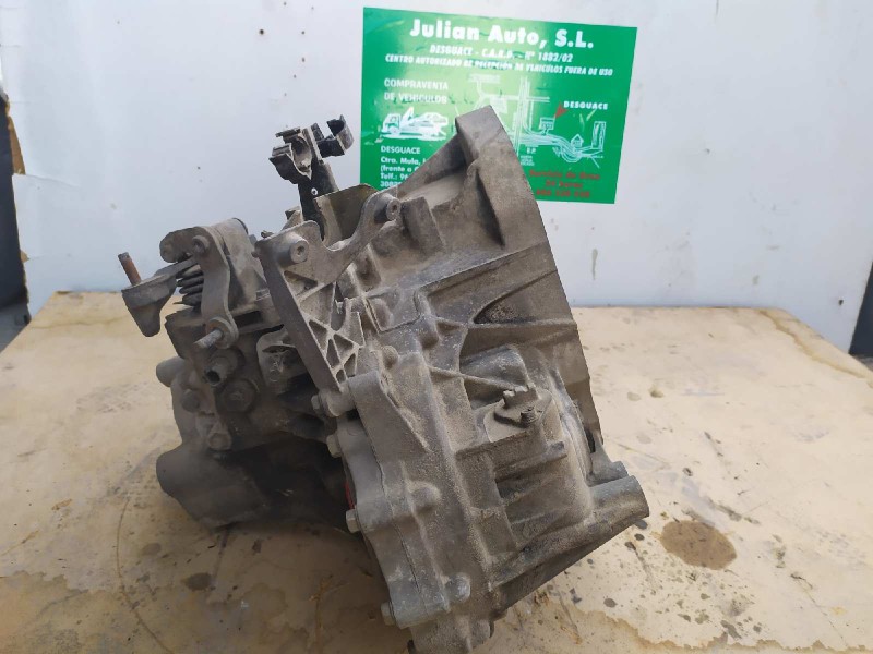 Recambio de caja cambios para nissan primera berlina (p12) acenta referencia OEM IAM AV964VA  6 VELOCIDADES