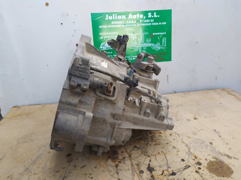 Recambio de caja cambios para nissan primera berlina (p12) acenta referencia OEM IAM AV964VA  6 VELOCIDADES