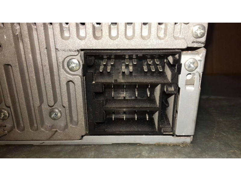 Recambio de sistema audio / radio cd para hyundai i30 classic referencia OEM IAM 961602L200 034070 61012645