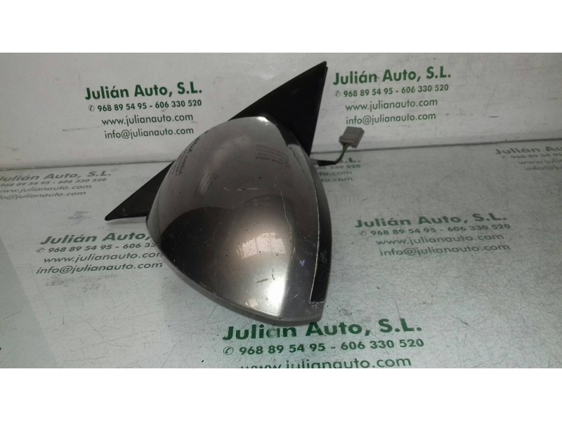 Recambio de retrovisor derecho para nissan primera berlina (p12) acenta referencia OEM IAM 96301BA420  ELECTRICO