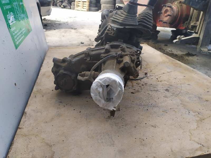 Recambio de caja cambios para hyundai galloper 2.5 d. referencia OEM IAM D3J4317  5 VELOCIDADES