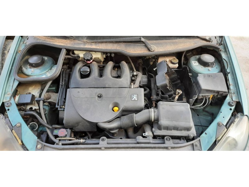 peugeot 206 berlina del año 2000