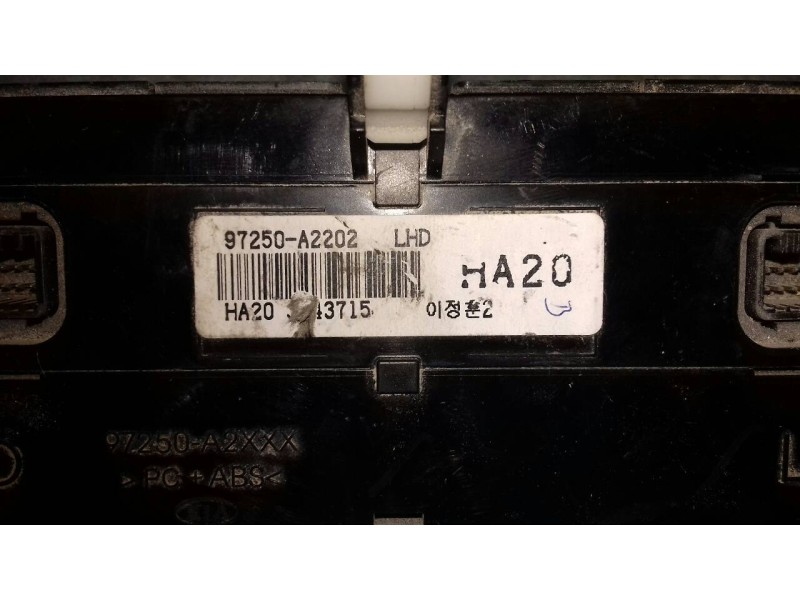 Recambio de mando calefaccion / aire acondicionado para kia cee´d drive referencia OEM IAM 97250A2202 JDA2C32149703 