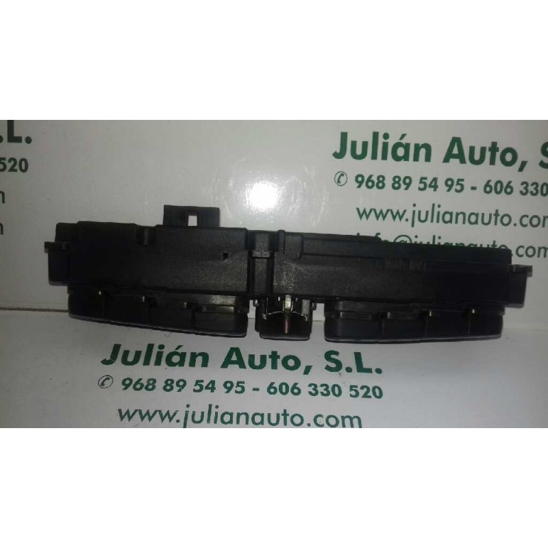 Recambio de warning para mercedes-benz clase c (w203) berlina 220 cdi (203.006) referencia OEM IAM 2038203710 3305010101 