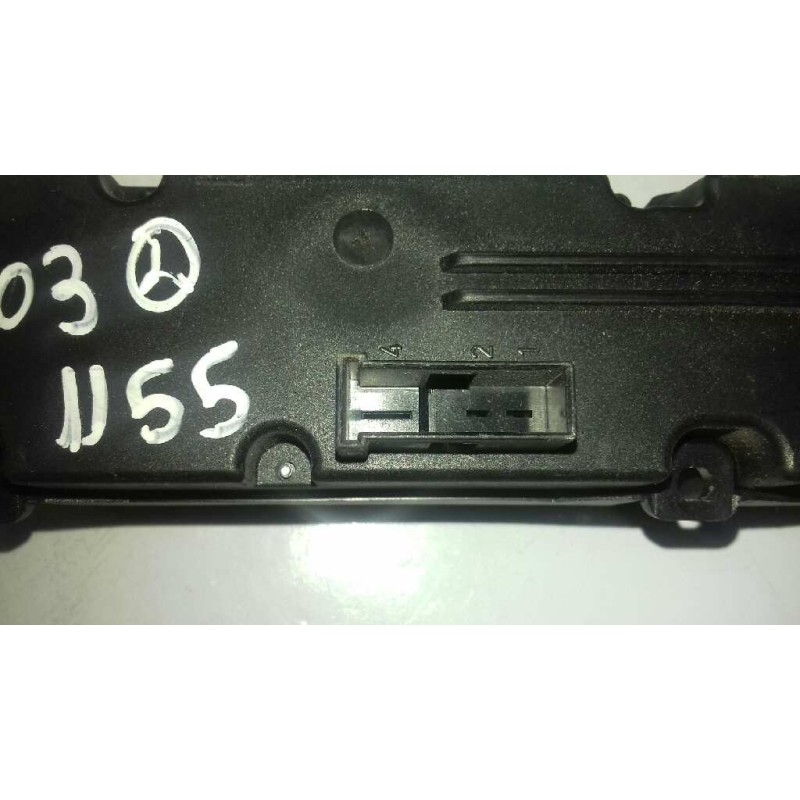 Recambio de warning para mercedes-benz clase c (w203) berlina 220 cdi (203.006) referencia OEM IAM 2038203710 3305010101 