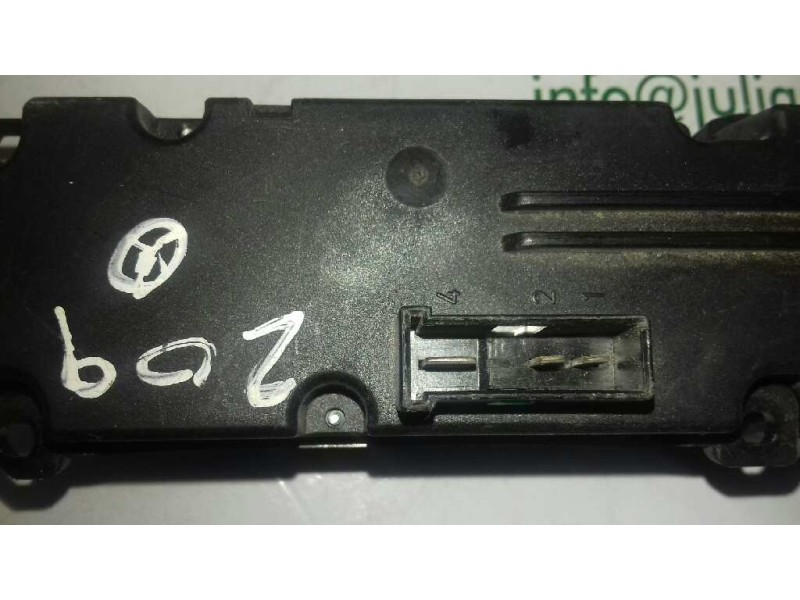 Recambio de warning para mercedes-benz clase clk (w209) coupe referencia OEM IAM 2038216958 3306240200 CENTRAL