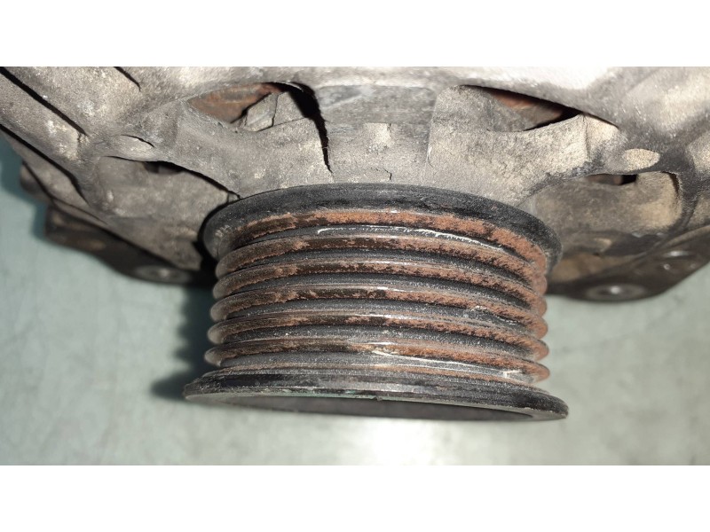 Recambio de alternador para volkswagen polo (6r1) 1.2 12v referencia OEM IAM 03D903025E VALEO 90A