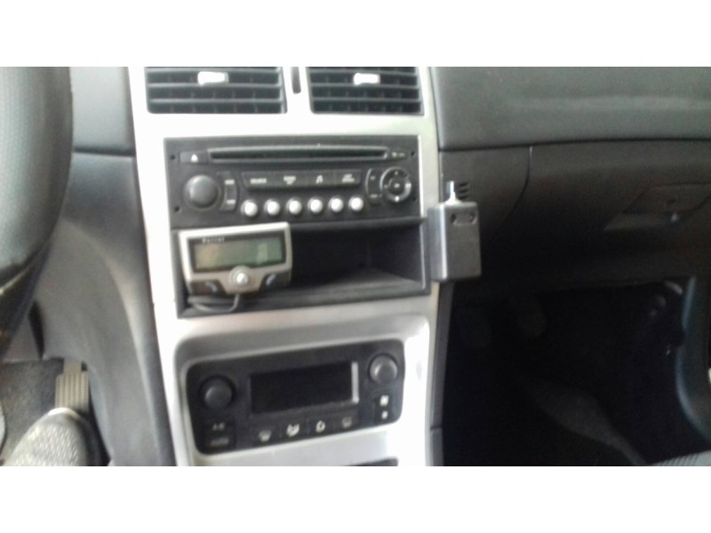 peugeot 307 berlina (s2) del año 2006