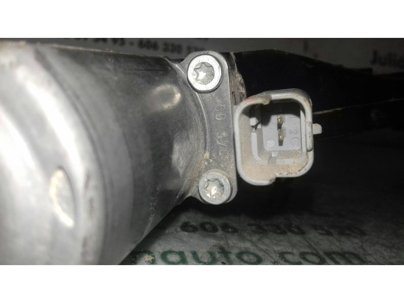 Recambio de motor elevalunas delantero derecho para hyundai i30 classic referencia OEM IAM 824602R000 BOSCH 2 PINES