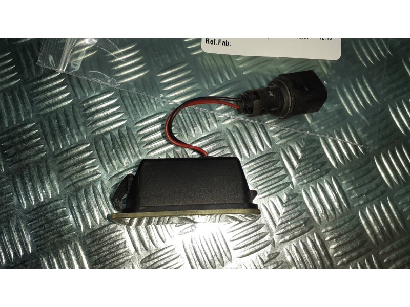 Recambio de piloto matricula para ford mondeo ber. (ca2) ghia referencia OEM IAM   CONECTOR 2 PINES