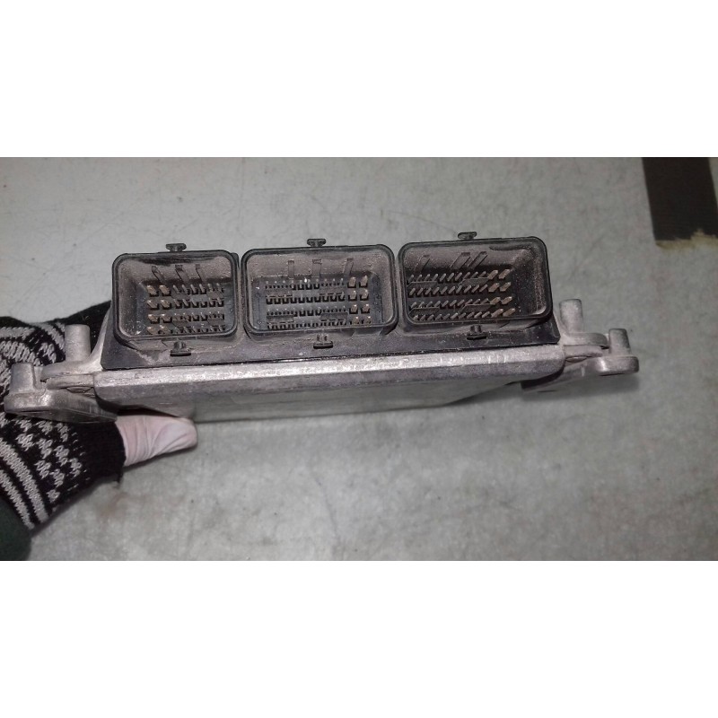 Recambio de centralita motor uce para renault laguna ii (bg0) authentique referencia OEM IAM 0281010556 8200153946 BOSCH