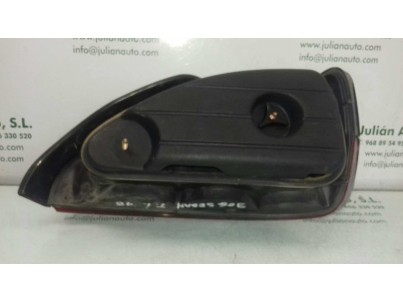 Recambio de piloto trasero izquierdo para peugeot 306 berlina 3/4/5 puertas (s2) graffic referencia OEM IAM   