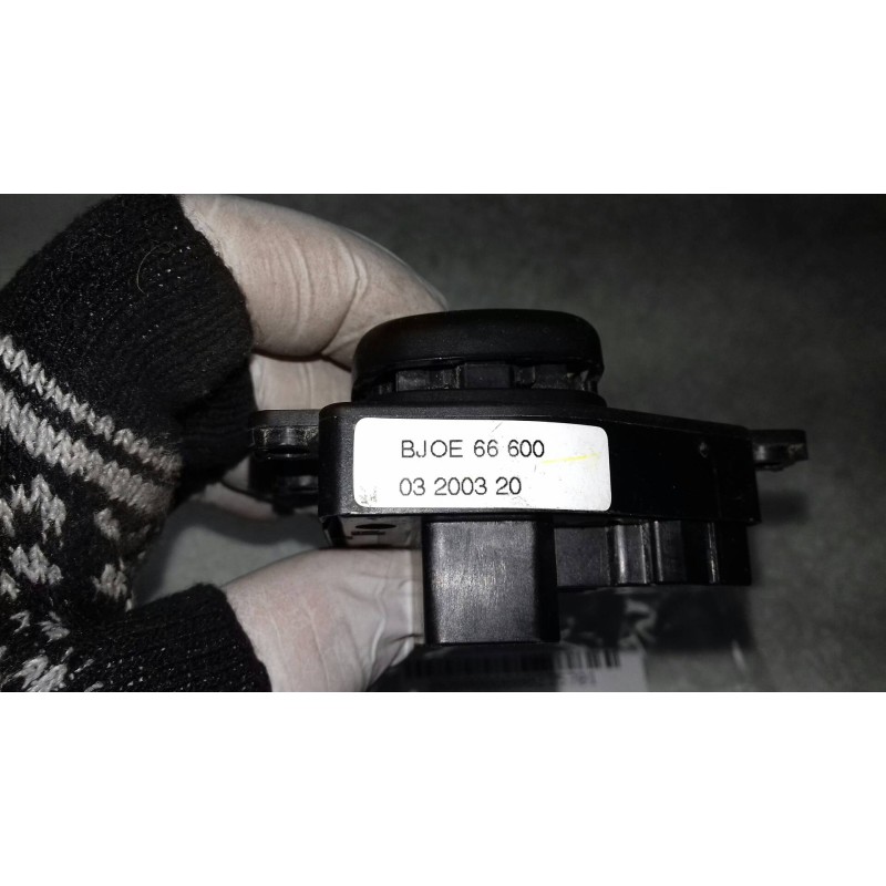 Recambio de mando retrovisor para mazda 3 berlina (bk) 1.6 crdt active referencia OEM IAM BJOE66600  