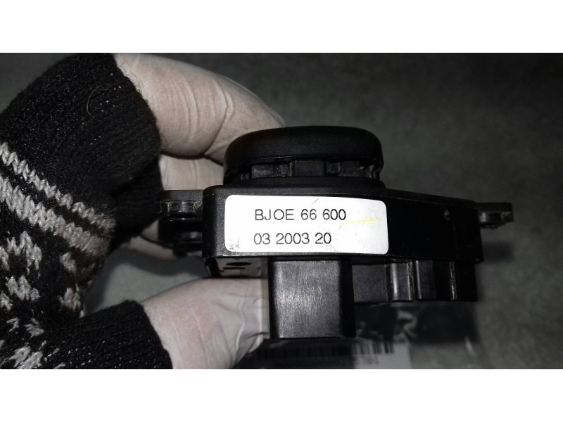 Recambio de mando retrovisor para mazda 3 berlina (bk) 1.6 crdt active referencia OEM IAM BJOE66600  