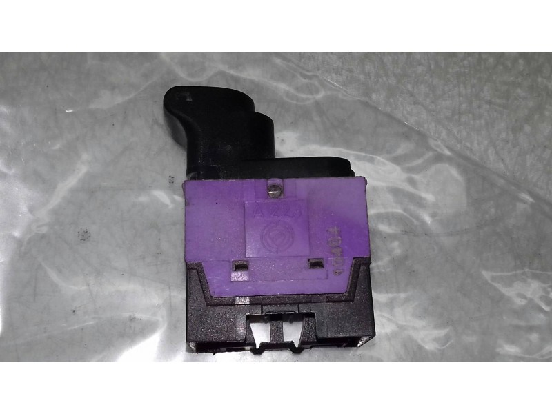 Recambio de mando elevalunas delantero derecho para alfa romeo 156 1.9 jtd 16v distinctive referencia OEM IAM A223  