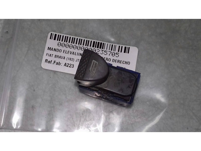 Recambio de mando elevalunas delantero derecho para fiat brava (182) jtd 105 / 100 clima referencia OEM IAM A223  