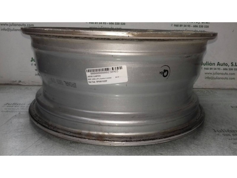 Recambio de juego llantas para seat leon (1p1) comfort limited referencia OEM IAM 5P0601025F 6.5J X16H2 ET50