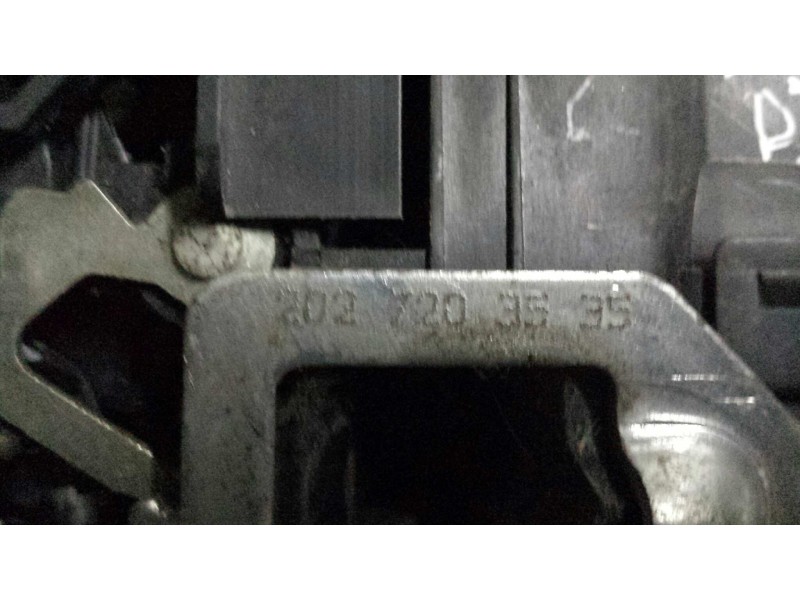 Recambio de cerradura puerta delantera izquierda para mercedes-benz clase e (w210) berlina diesel referencia OEM IAM 2027203535 
